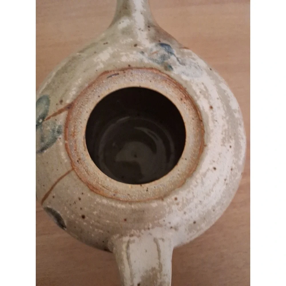 Handcrafted Studio Pottery Teapot. 4 Cups Size. - Picture 8 of 10